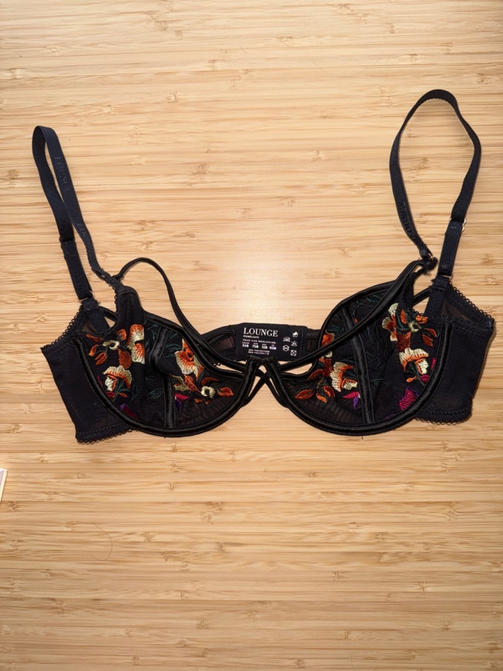 Lounge “Penelope” 3-Piece Embroidered Lingerie Set - Picture 5 of 11